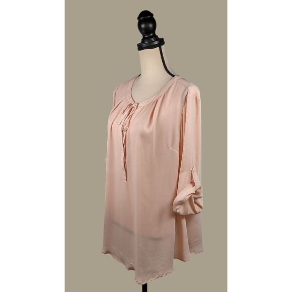 Torrid Light Pink 3/4 Roll-tab Sleeves Blouse Size 1X - Picture 3 of 10